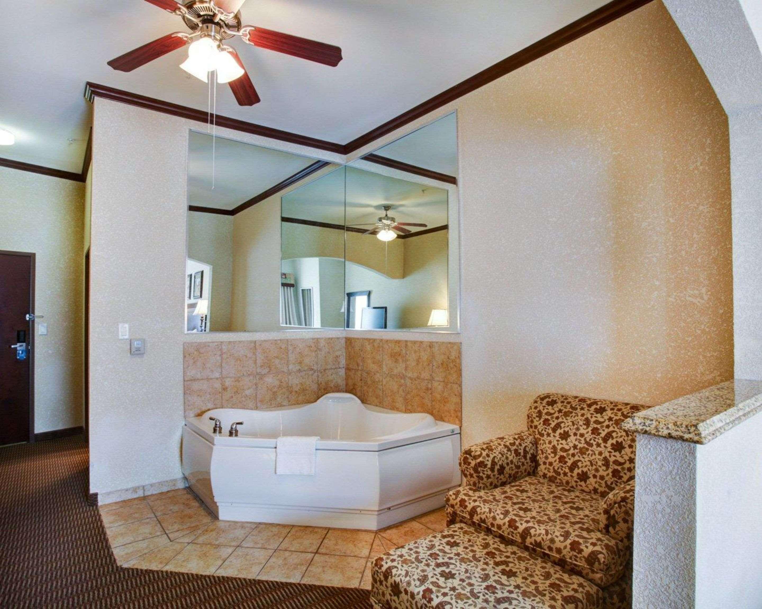 Comfort Suites University Drive College Station Exterior foto